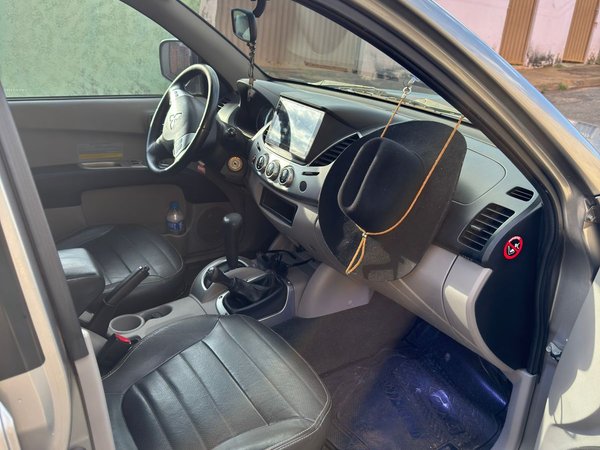 Foto 6 - Mitsubishi L200 Triton HPE 3.5 V6 24v 4x4