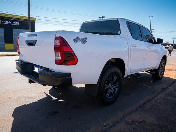 Foto 4 - Toyota Hilux SR 2.8 Turbo Diesel 4x4