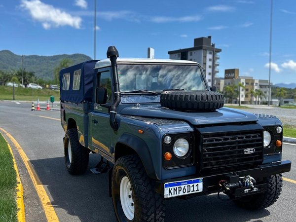 Foto 3 - Land Rover Defender 110 Hcpu 2.5 Turbo Diesel 4x4