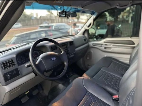 Foto 6 - Ford F250 XLT 3.9 Turbo Diesel 4x2 C.S