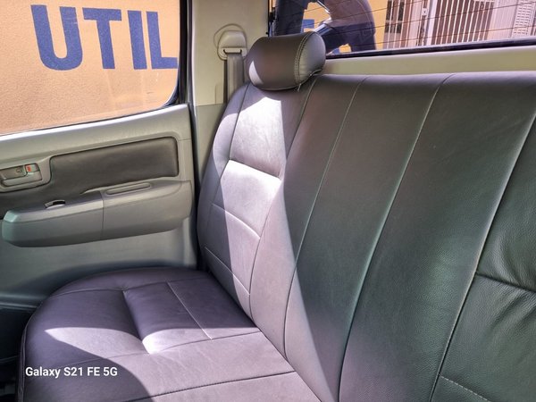 Foto 6 - Toyota Hilux SRV 3.0 Turbo Diesel 4x4