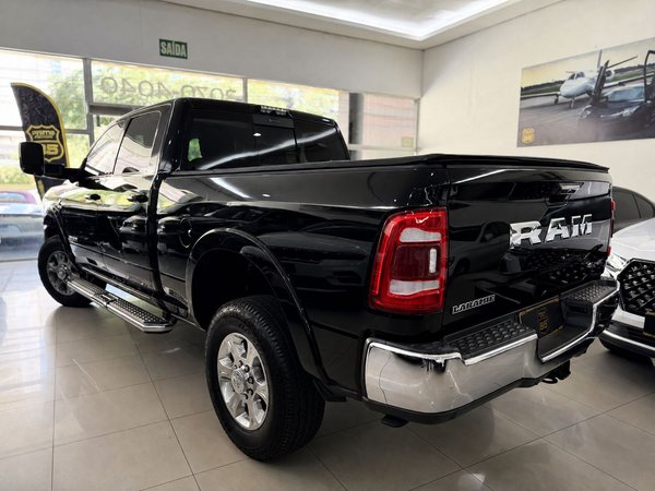 Foto 4 - RAM 2500 Laramie 6.7 Turbo Diesel 4x4