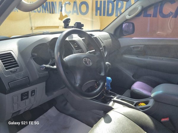Foto 5 - Toyota Hilux SRV 3.0 Turbo Diesel 4x4