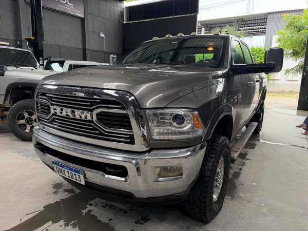Foto 3 - RAM 2500 Laramie 6.7 Turbo Diesel 4x4