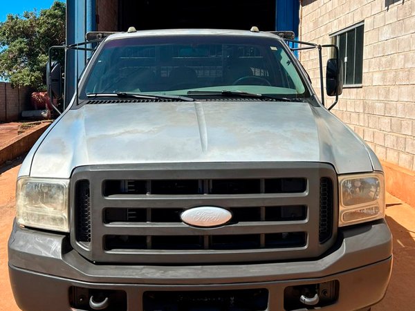 Foto 2 - Ford F4000 3.9 Turbo Diesel