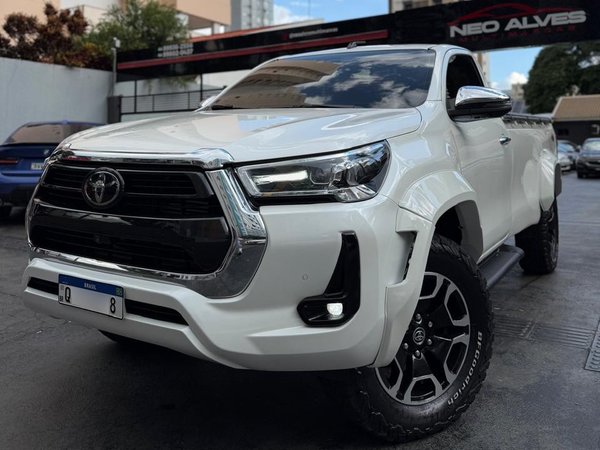 Foto 3 - Toyota Hilux 3.0 Turbo Diesel 4x4 C.S