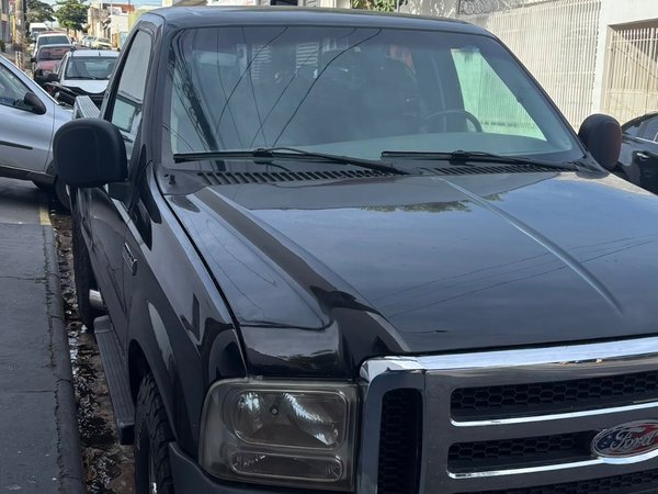 Foto 1 - Ford F250 XLT 4.2 Turbo Diesel 4x2 C.S