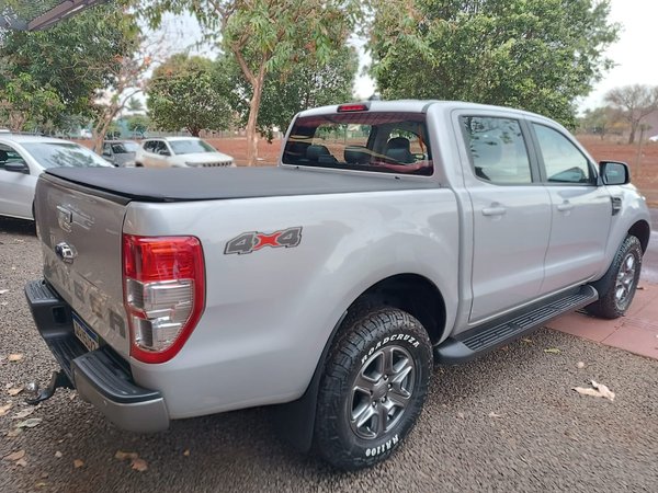 Foto 3 - Ford Ranger XLS 2.2 Turbo Diesel 4x4
