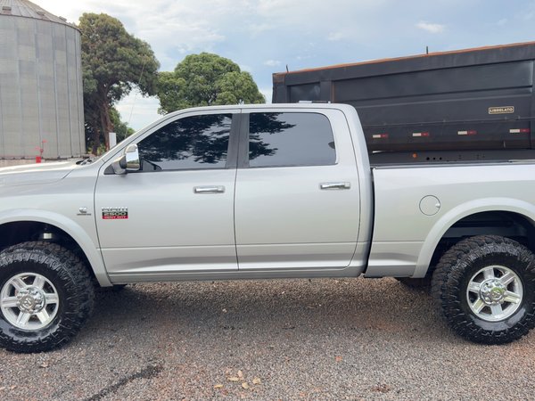 Foto 6 - RAM 2500 Laramie 6.7 Turbo Diesel 4x4