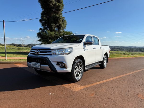 Foto 1 - Toyota Hilux SR 2.8 Turbo Diesel 4x4
