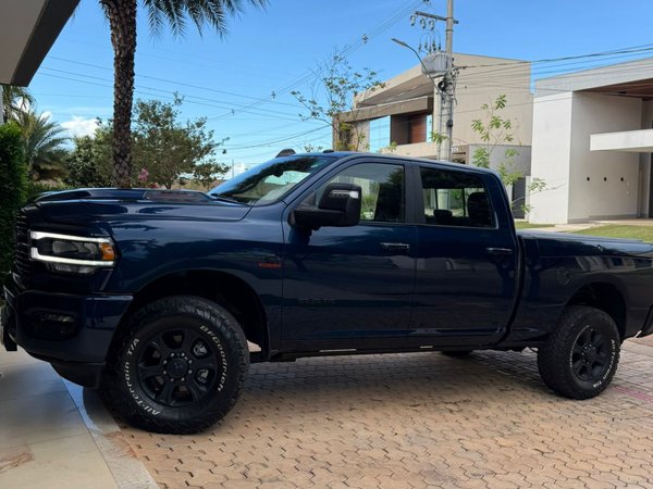 Foto 3 - RAM 2500 Laramie Night Edition 6.7 Turbo Diesel 4x4