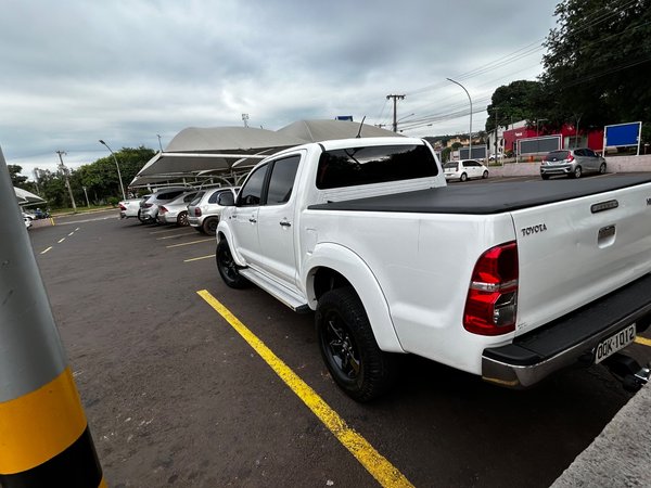 Foto 7 - Toyota Hilux SR 2.7 Flex 4x2