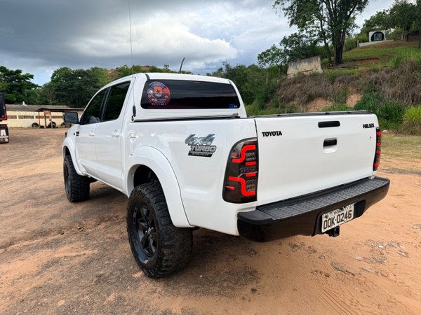 Foto 5 - Toyota Hilux SR 3.0 Turbo Diesel 4x4