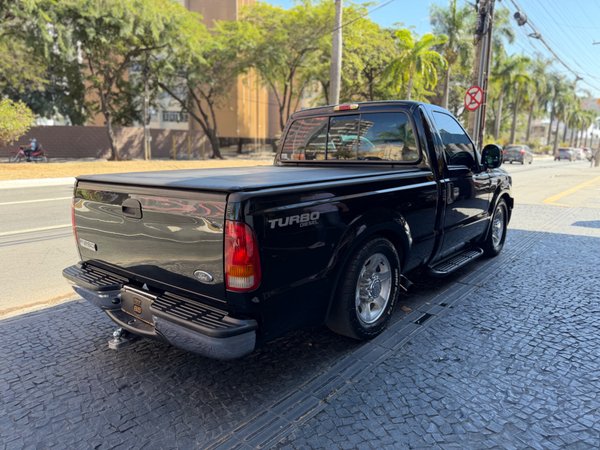 Foto 4 - Ford F250 XLT 3.9 Turbo Diesel