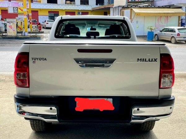 Foto 4 - Toyota Hilux SR 2.8 Turbo Diesel 4x4