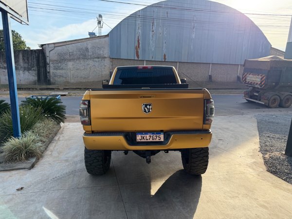 Foto 6 - RAM 2500 Laramie 6.7 Turbo Diesel 4x4