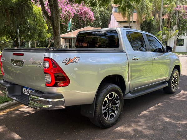 Foto 4 - Toyota Hilux STD 2.8 Turbo Diesel 4x4