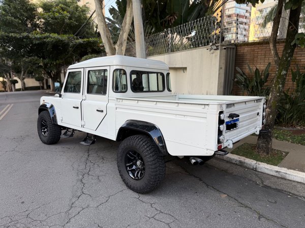 Foto 3 - Land Rover Defender Crew Cab 130 2.5 Turbo Diesel 4x4