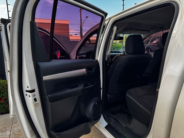 Foto 6 - Toyota Hilux SR 2.8 Turbo Diesel 4x4