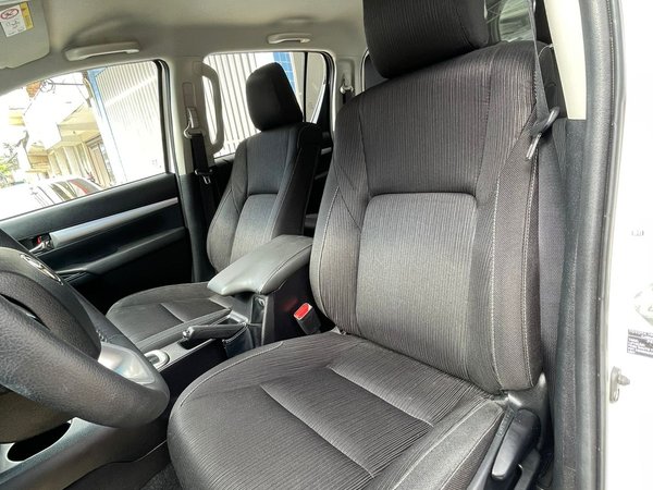 Foto 5 - Toyota Hilux SR 2.8 Turbo Diesel 4x4