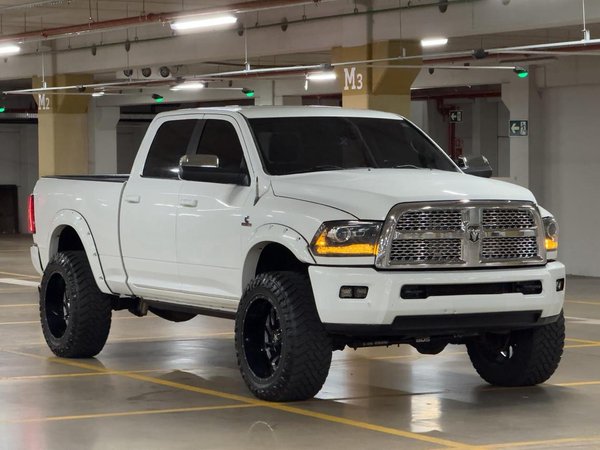 Foto 1 - RAM 2500 Laramie 6.7 Turbo Diesel 4x4