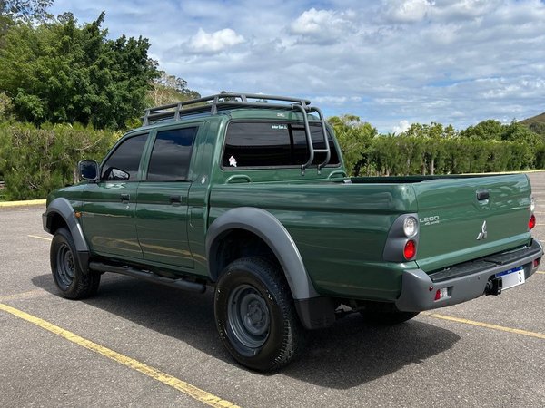 Foto 4 - Mitsubishi L200 Savana 2.5 Turbo Diesel 4x4