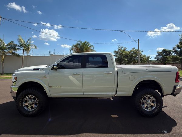 Foto 2 - RAM 2500 Laramie 6.7 Turbo Diesel 4x4
