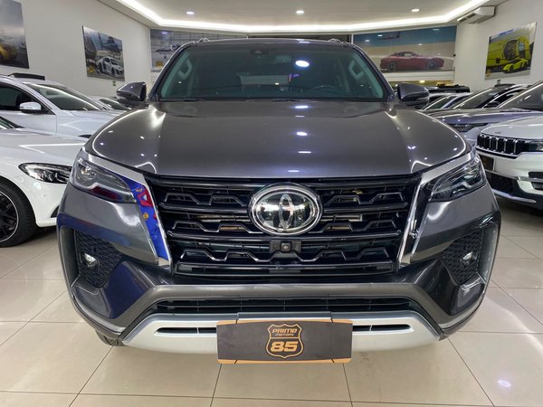 Foto 2 - Toyota Hilux SW4 SRX 2.8 Turbo Diesel 4x4