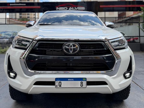 Foto 2 - Toyota Hilux 3.0 Turbo Diesel 4x4 C.S