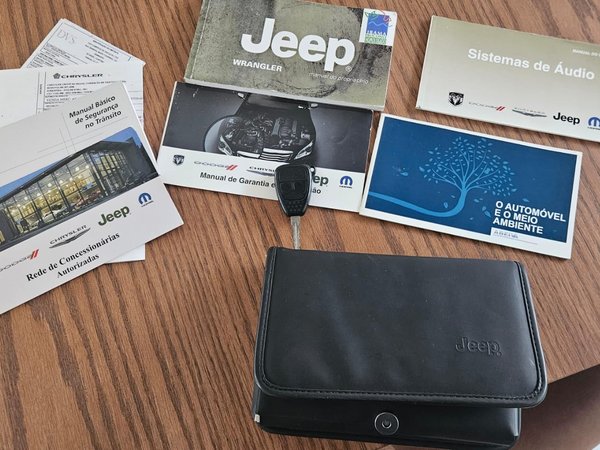 Foto 6 - Jeep Wrangler Unlimited Sport 3.6 V6 24v 4x4 4p.