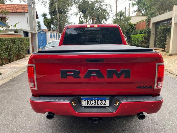 Foto 5 - RAM Classic Laramie Night Edition 5.7 V8 Gasolina 4x4