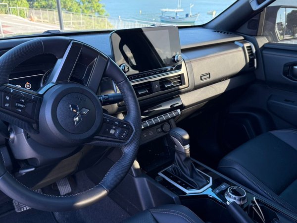 Foto 6 - Mitsubishi Triton Katana 2.4 Bi-Turbo Diesel 4x4