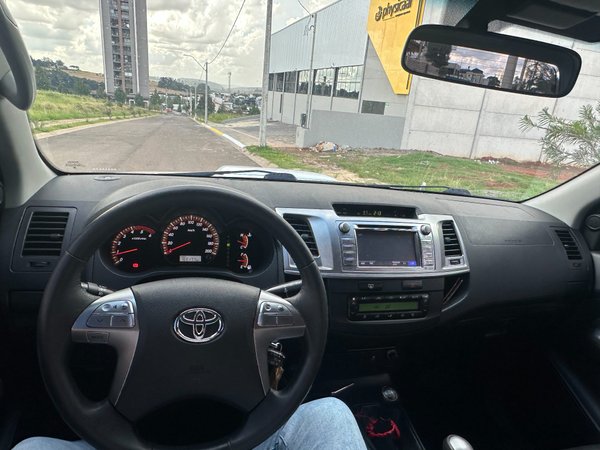 Foto 6 - Toyota Hilux SRV 3.0 Turbo Diesel 4x4