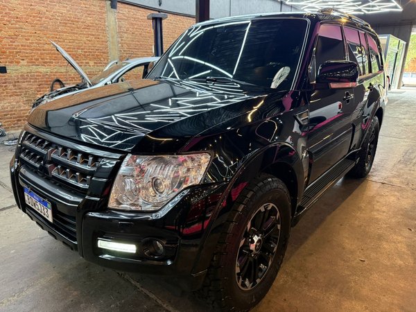 Foto 2 - Mitsubishi Pajero Full HPE 3.2TDi 16v 4x4