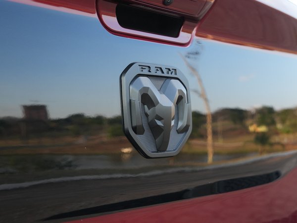 Foto 2 - RAM 2500 Laramie 6.7 Turbo Diesel 4x4