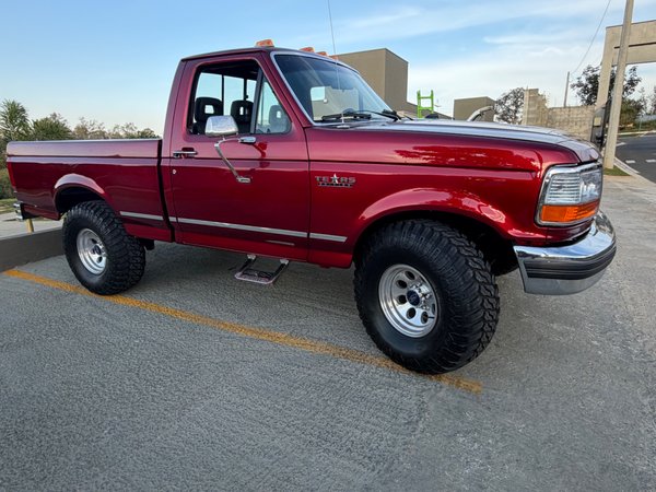 Foto 1 - Ford F1000 XL 2.5 Turbo Diesel 4x2 C.S