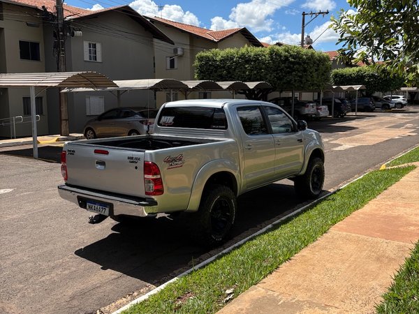 Foto 3 - Toyota Hilux SRV 3.0 Turbo Diesel 4x4
