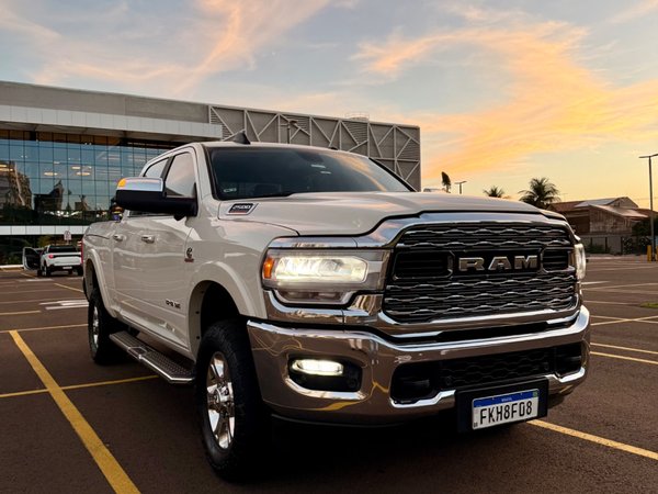 Foto 2 - RAM 2500 Laramie 6.7 Turbo Diesel 4x4