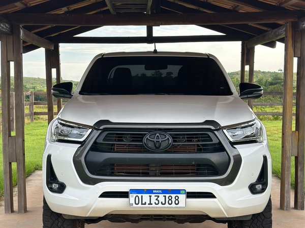 Foto 2 - Toyota Hilux SR 2.8 Turbo Diesel 4x4