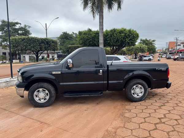 Foto 2 - Ford F250 XLT 4.2 Turbo Diesel 4x2
