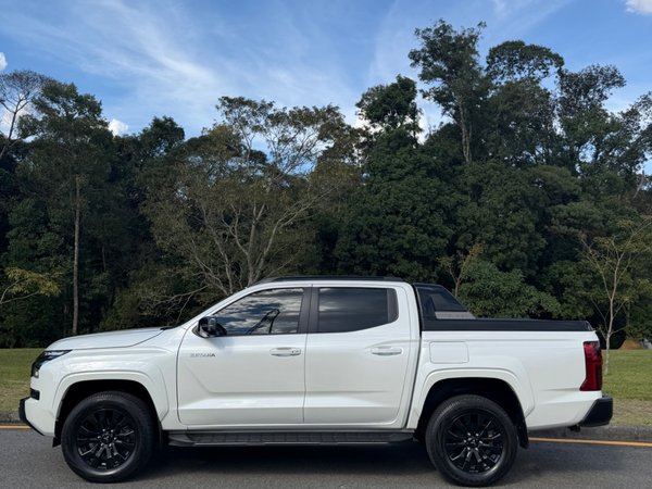 Foto 3 - Mitsubishi Triton Katana 2.4 Bi-Turbo Diesel 4x4
