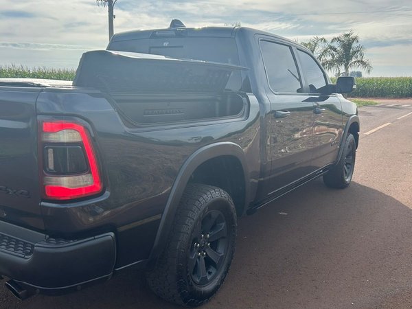 Foto 3 - RAM 1500 Rebel 5.7 V8 Gasolina 4x4