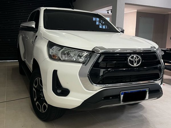 Foto 1 - Toyota Hilux SRV 2.8 Turbo Diesel 4x4