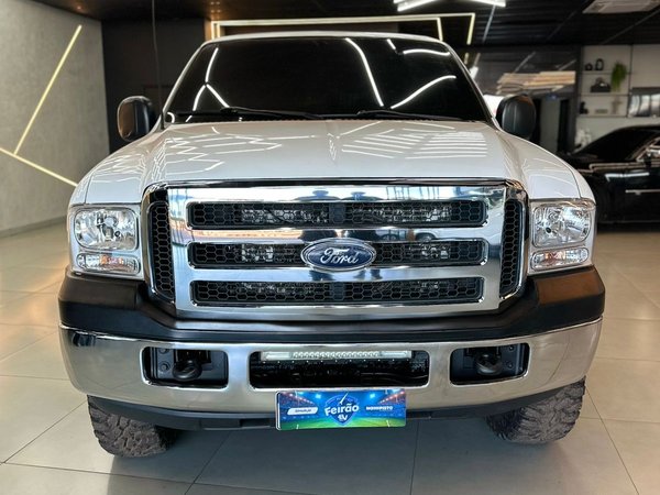 Foto 1 - Ford F250 XLT 3.9 Turbo Diesel