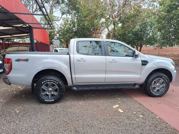 Foto 6 - Ford Ranger XLS 2.2 Turbo Diesel 4x4