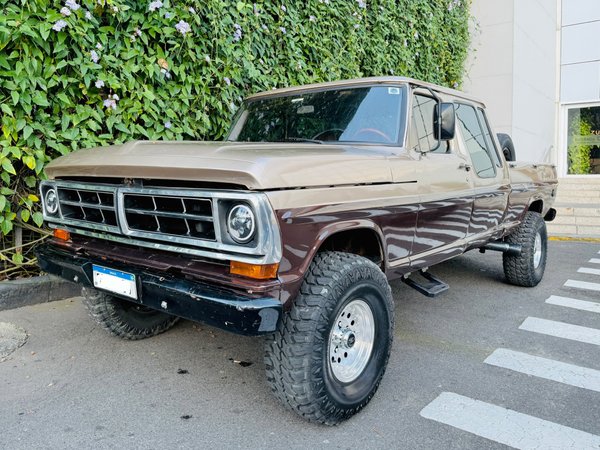 Foto 1 - Ford F1000 Super Série 3.9 Turbo Diesel 4x2 C.S