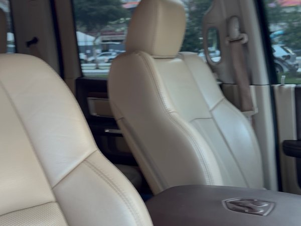 Foto 6 - RAM 2500 Laramie 6.7 Turbo Diesel 4x4