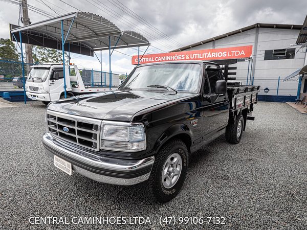 Foto 2 - Ford F1000 XLT 2.5 Turbo Diesel 4x2 C.S