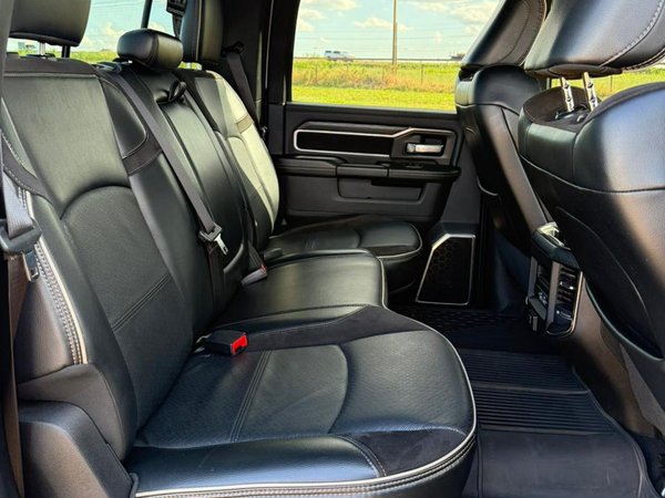 Foto 5 - RAM 2500 Laramie Night Edition 6.7 Turbo Diesel 4x4