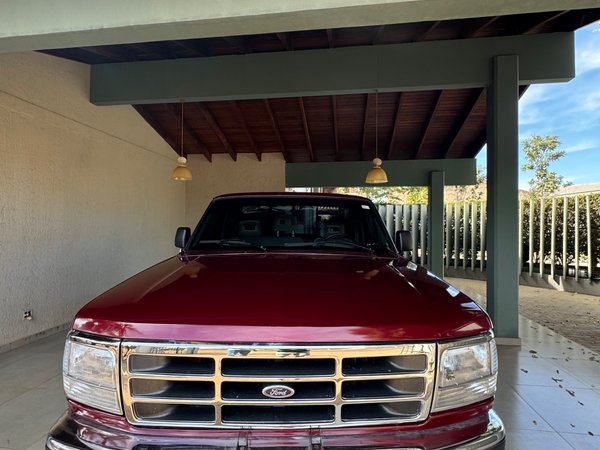 Foto 1 - Ford F1000 XLT 2.5 Turbo Diesel 4x2 C.S